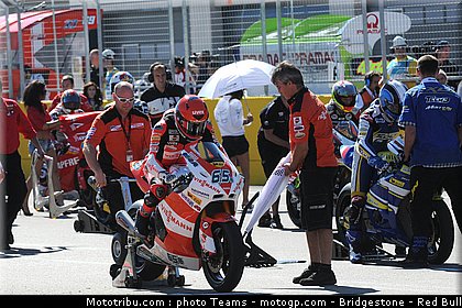 moto2_bradl_16_aragon_2010.jpg