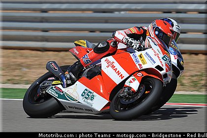 moto2_bradl_17_aragon_2010.jpg