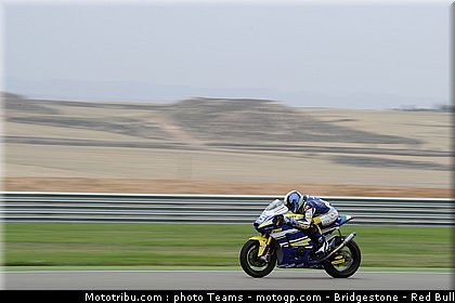 moto2_derosa_04_aragon_2010.jpg
