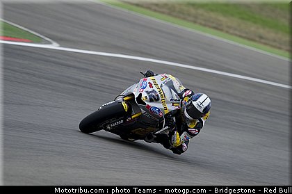 moto2_luthi_1_aragon_2010.jpg