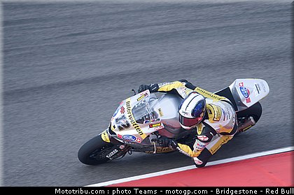 moto2_luthi_7_aragon_2010.jpg