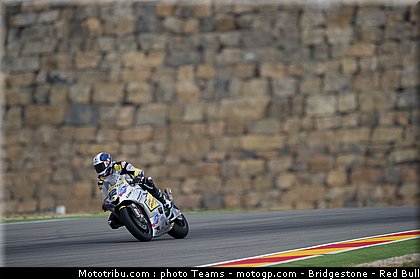 moto2_luthi_9_aragon_2010.jpg