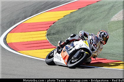 moto2_olive_2_aragon_2010.jpg