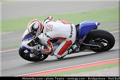 moto2_pasini_02_aragon_2010.jpg