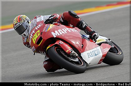 moto2_simon_02_aragon_2010.jpg