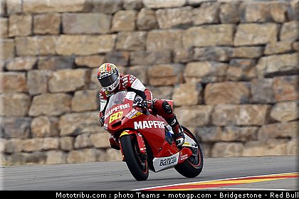 moto2_simon_03_aragon_2010.jpg