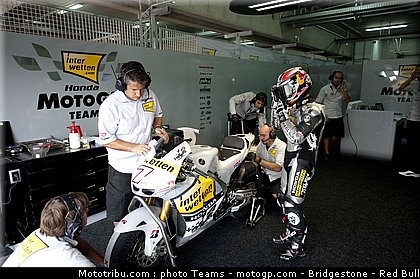 motogp_aoyama_08_aragon_2010.jpg