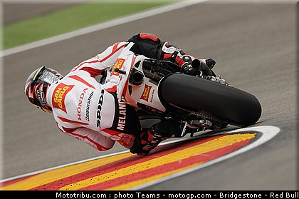 motogp_melandri_26_aragon_2010.jpg