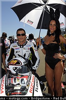motogp_pitbabe_12_aragon_2010.jpg