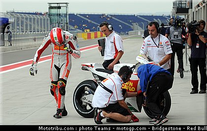 motogp_simoncelli_05_aragon_2010.jpg