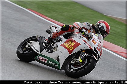 motogp_simoncelli_14_aragon_2010.jpg
