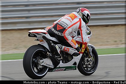 motogp_simoncelli_27_aragon_2010.jpg