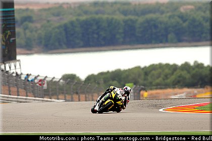 motogp_spies_16_aragon_2010.jpg