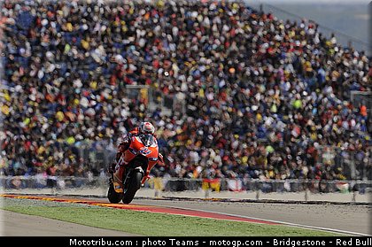 motogp_stoner_06_aragon_2010.jpg