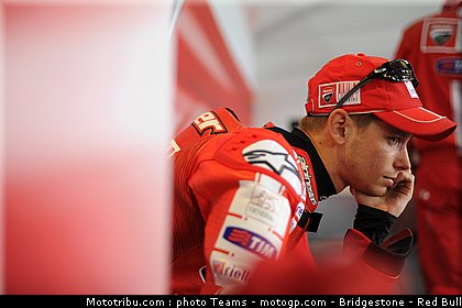 motogp_stoner_26_aragon_2010.jpg