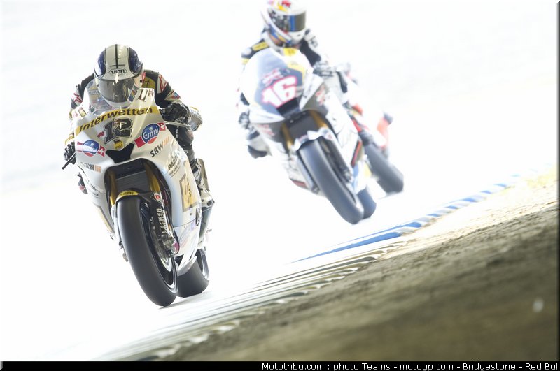 moto2_004_japon_2010