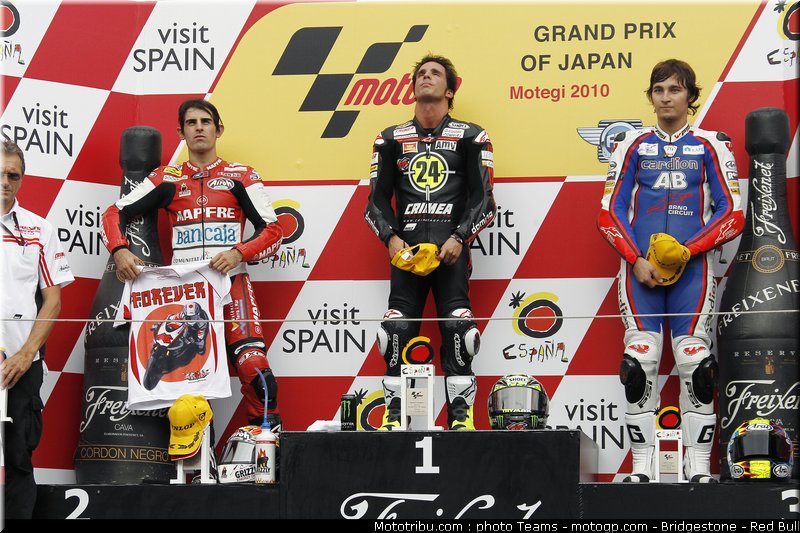 moto2_027_japon_2010