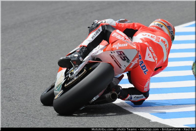 moto2_bradl_1_japon_2010