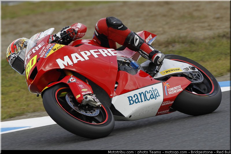 moto2_simon_11_japon_2010