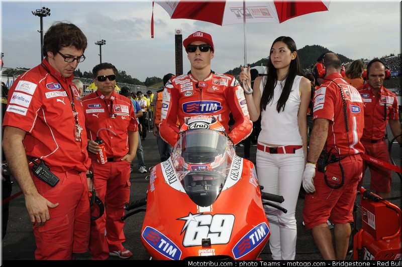 motogp_pitbabe_37_japon_2010