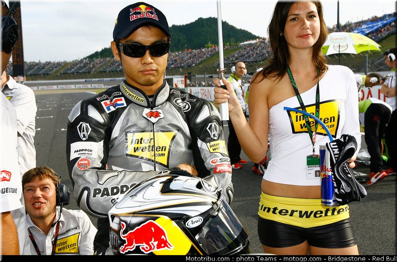 motogp_pitbabe_38_japon_2010