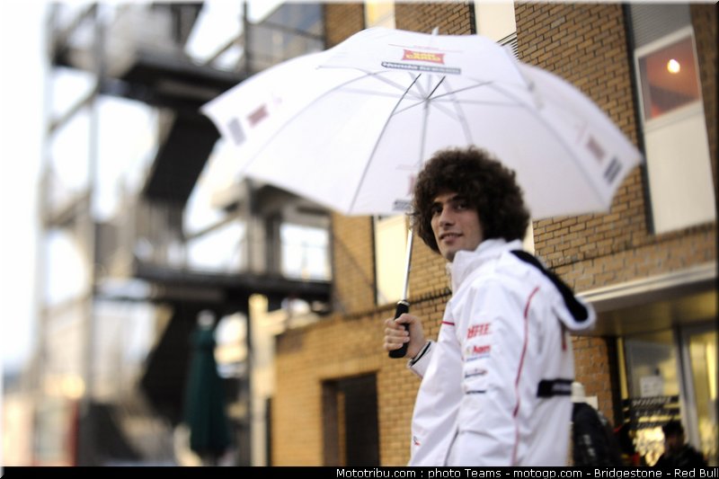 motogp_simoncelli_23_japon_2010