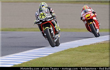 moto2_011_japon_2010.jpg
