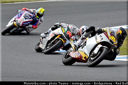 moto2_026_japon_2010.jpg