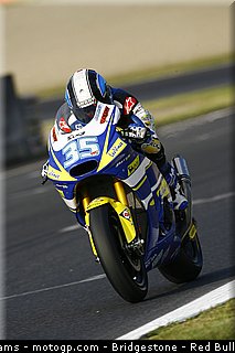 moto2_derosa_01_japon_2010.jpg