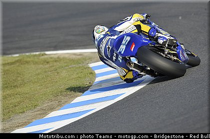 moto2_derosa_02_japon_2010.jpg