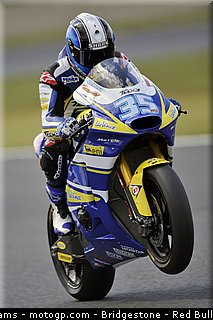 moto2_derosa_06_japon_2010.jpg