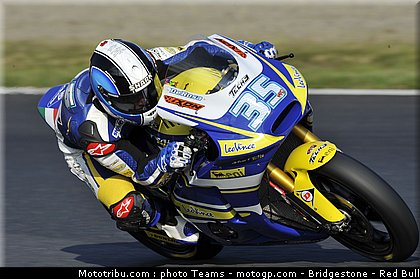 moto2_derosa_08_japon_2010.jpg