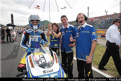 moto2_derosa_13_japon_2010.jpg
