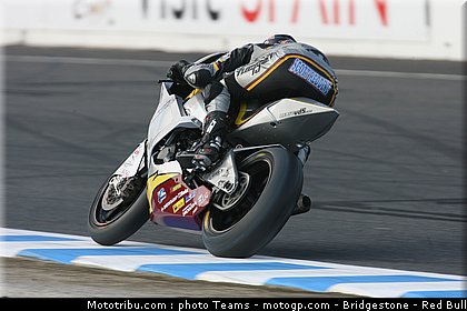 moto2_redding_3_japon_2010.jpg
