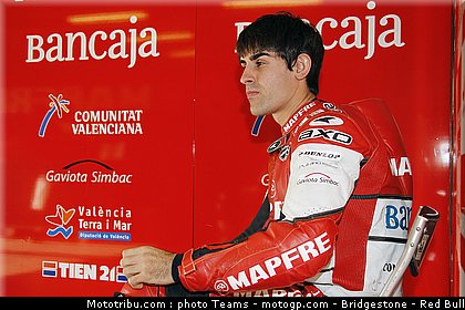 moto2_simon_04_japon_2010.jpg