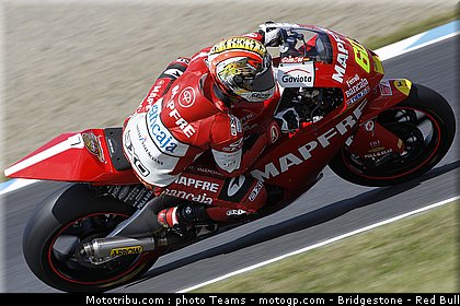 moto2_simon_07_japon_2010.jpg