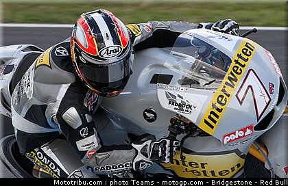 motogp_aoyama_11_japon_2010.jpg
