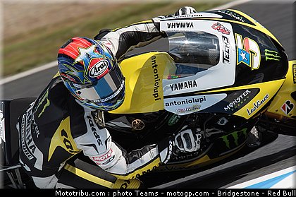 motogp_edwards_11_japon_2010.jpg