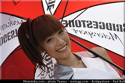 motogp_pitbabe_06_japon_2010.jpg
