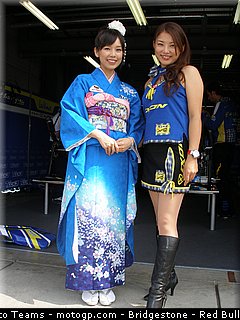 motogp_pitbabe_30_japon_2010.jpg