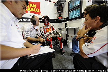 motogp_simoncelli_16_japon_2010.jpg