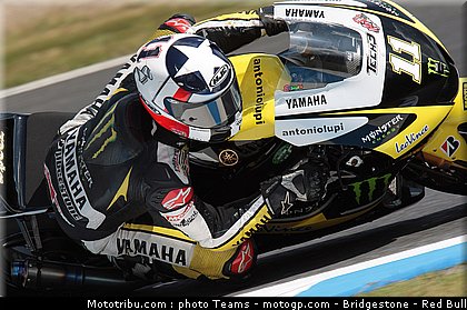 motogp_spies_19_japon_2010.jpg
