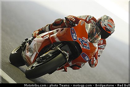 motogp_stoner_01_japon_2010.jpg