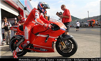 motogp_stoner_22_japon_2010.jpg