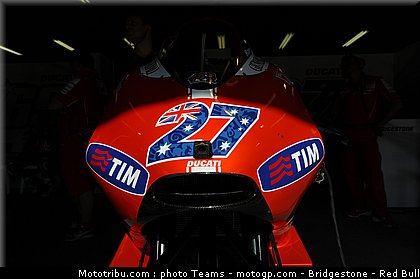 motogp_stoner_33_japon_2010.jpg