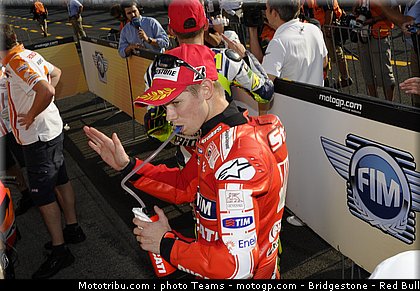 motogp_stoner_34_japon_2010.jpg
