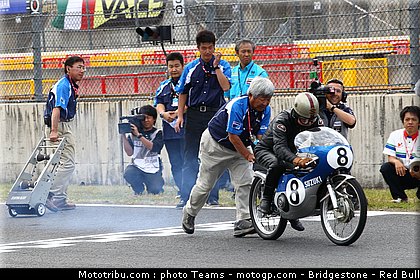 motogp_suzuki_6_japon_2010.jpg