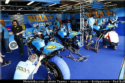 motogp_suzuki_7_japon_2010.jpg