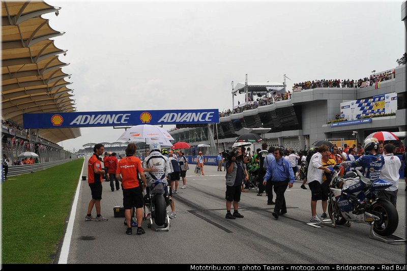 moto2_046_malaisie_2010