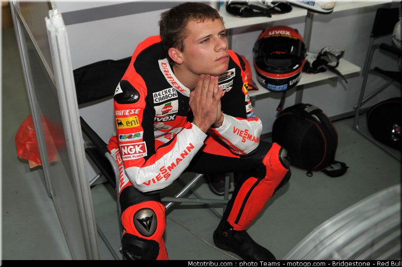 moto2_bradl_11_malaisie_2010
